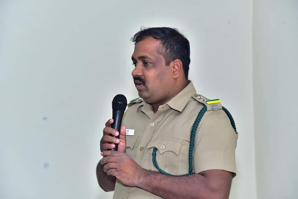 Mr R. RAVI  Forest Range Officer , Hosur welcoming the participants